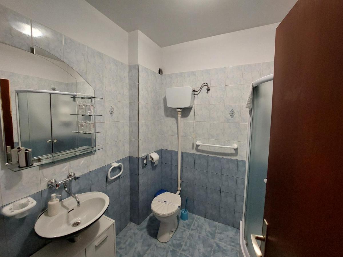 Apartment Rozmari *
