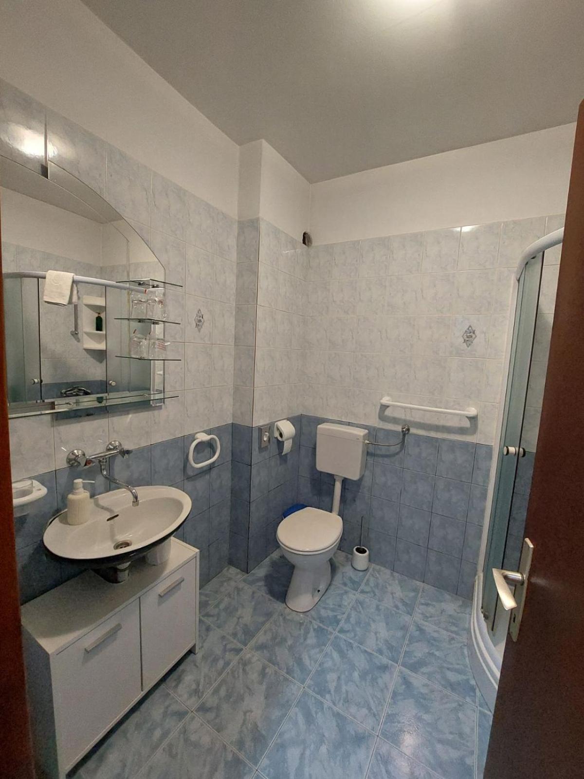 Rozmari Apartment